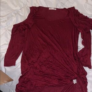 Burgundy long sleeve cold shoulder top M